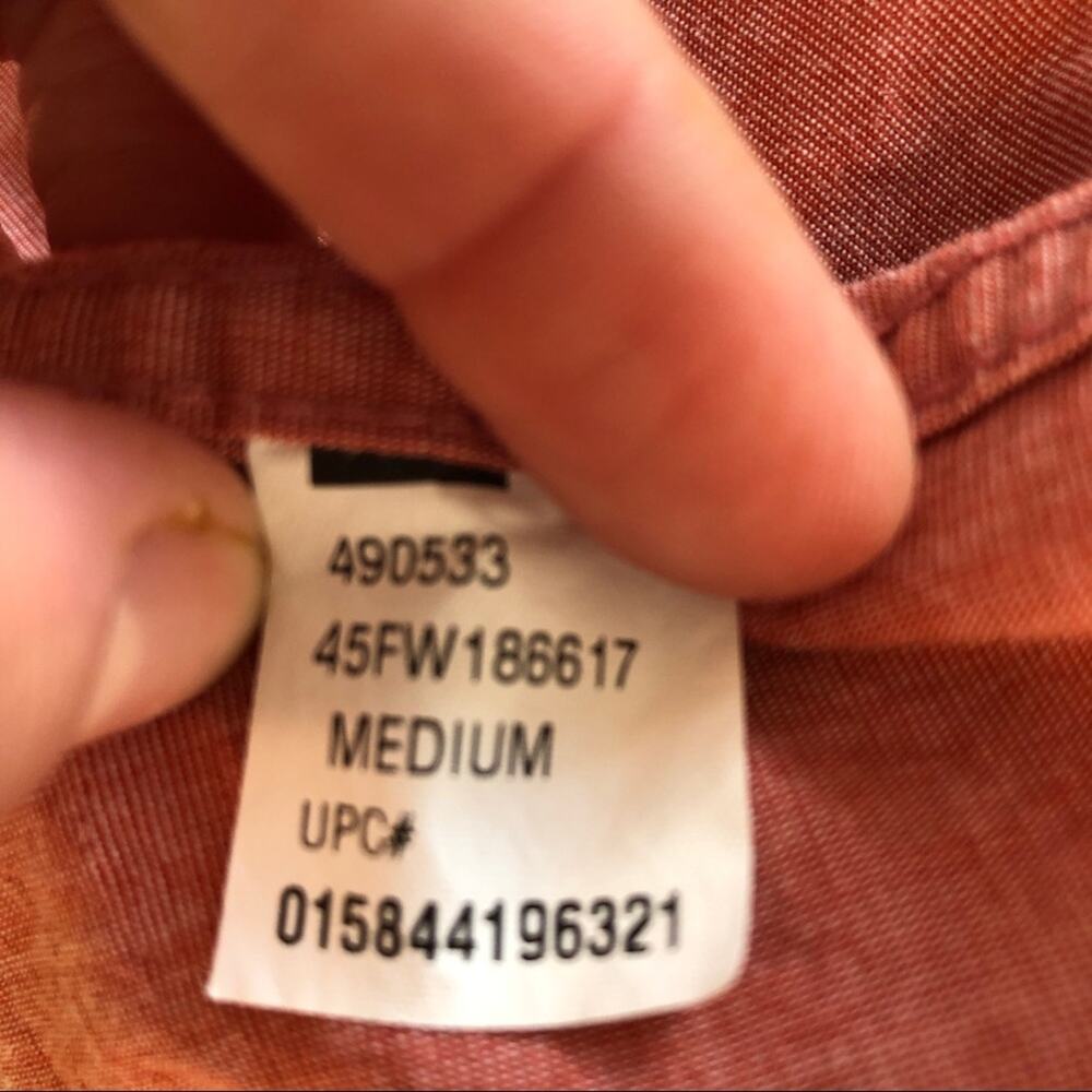Izod Flip Cuff Button Down Shirt Men Medium Rust Red Checked Sleeves Casual - Picture 9 of 9